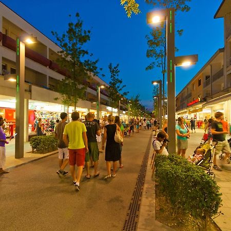 Appartamenti Lira Μπιμπιόνε Εξωτερικό φωτογραφία